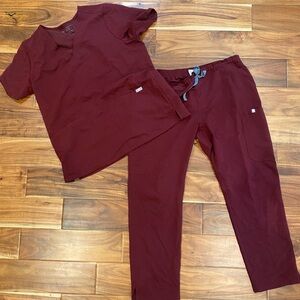 Burgundy Figs set, large top, large/petite bottoms